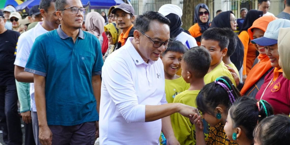 CFD Pati Jadi Ajang Edukasi: Plt. Bupati Soroti Kebersihan Sekolah dan Apresiasi Semangat Pelajar